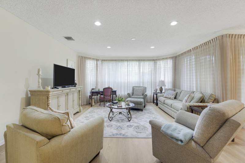 3 bedroom Condominium at 110 Legendary Circle, Legends Condo, Palm Beach Gardens — photo 5