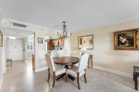 7076 Huntington Lane #502, Delray Beach FL - photo 7 of 60