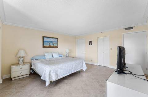 7076 Huntington Lane #502, Delray Beach FL - photo 18 of 60