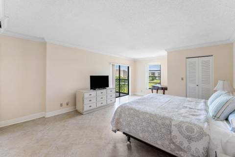 7076 Huntington Lane #502, Delray Beach FL - photo 21 of 60