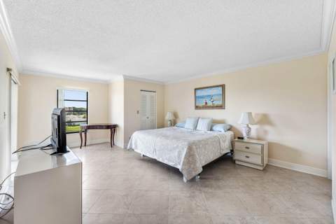 7076 Huntington Lane #502, Delray Beach FL - photo 22 of 60