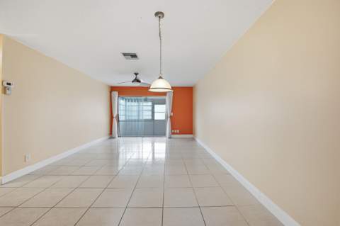 2789 Ashley Drive #C, West Palm Beach FL - photo 6 of 39