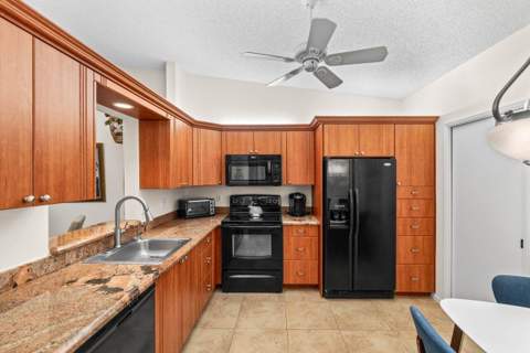 8286 Springlake Drive, Boca Raton FL - photo 6 of 43