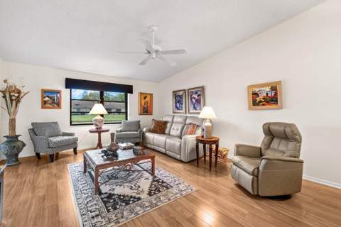 8286 Springlake Drive, Boca Raton FL - photo 11 of 43