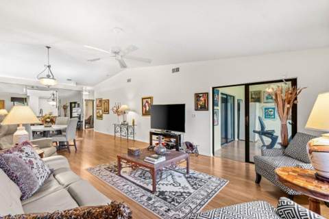 8286 Springlake Drive, Boca Raton FL - photo 15 of 43