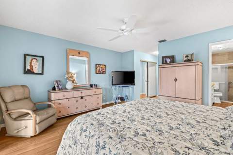 8286 Springlake Drive, Boca Raton FL - photo 17 of 43