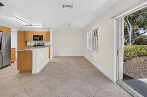 6689 Old Farm Trail, Boynton Beach FL - photo 6 of 28