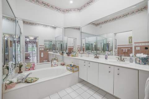 10216 Lombardy Drive, Tamarac FL - photo 20 of 46