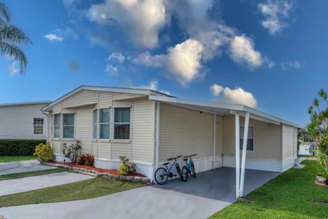 139 Plantation Boulevard, Greenacres FL - photo 8 of 78