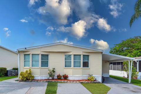 139 Plantation Boulevard, Greenacres FL - photo 9 of 78
