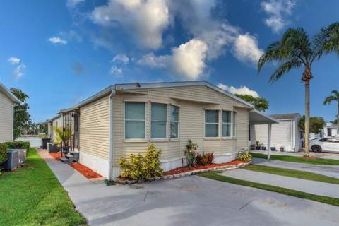 139 Plantation Boulevard, Greenacres FL - photo 10 of 78