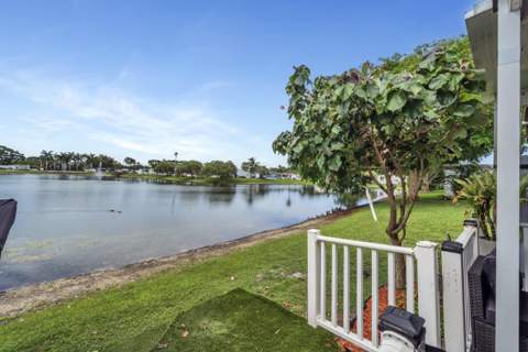 139 Plantation Boulevard, Greenacres FL - photo 24 of 78