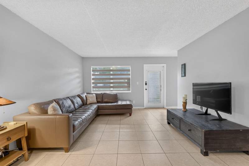 1 bedroom Condominium at 251 NW 76th Avenue #105, Oriole Gardens Three, Margate — photo 5