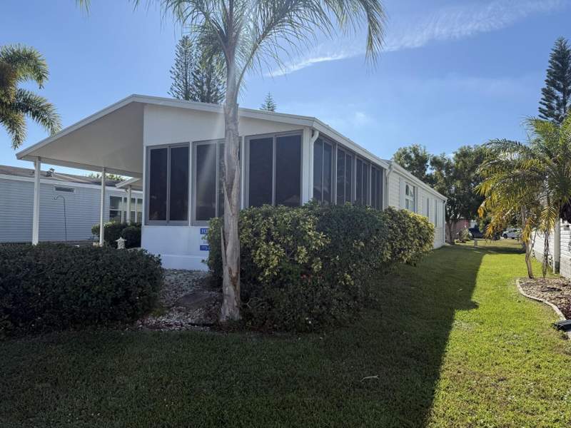 2 bedroom Manufactured Home at 6615 Spanish Lakes Boulevard, Spanish Lakes Fairways, Fort Pierce — photo 2