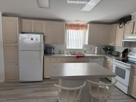 6615 Spanish Lakes Boulevard, Fort Pierce FL - photo 7 of 29