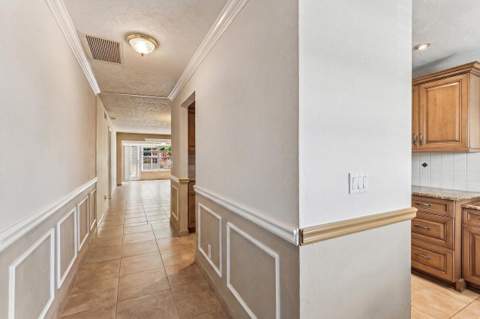 1051 Orange Terrace #103, Delray Beach FL - photo 22 of 65