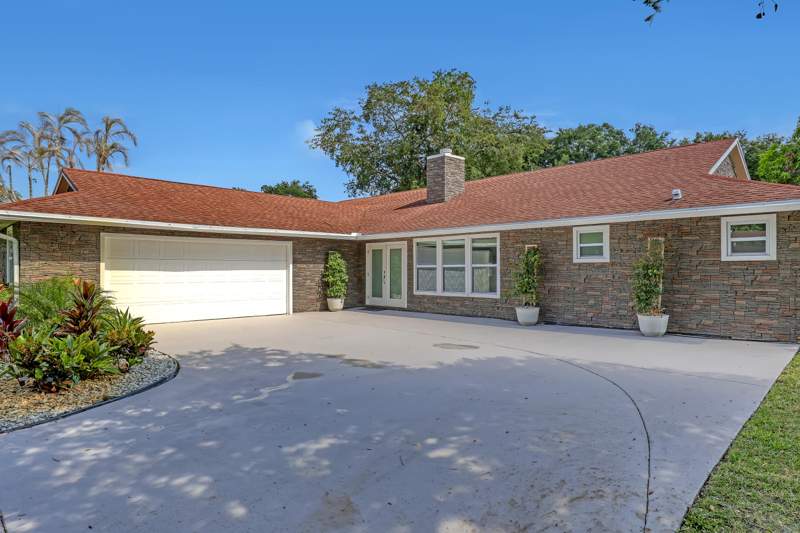 5 bedroom Single Family Residence at 6185 White Oak Court, Little Oaks, Jupiter — photo 3