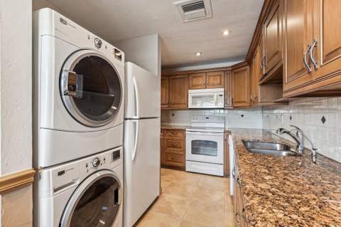 1051 Orange Terrace #103, Delray Beach FL - photo 12 of 65