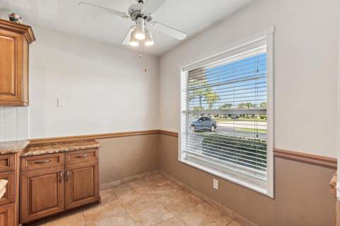 1051 Orange Terrace #103, Delray Beach FL - photo 18 of 65