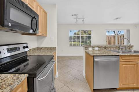 6689 Old Farm Trail, Boynton Beach FL - photo 8 of 28
