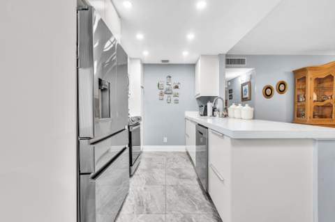 625 Normandy #625, Delray Beach FL - photo 6 of 49
