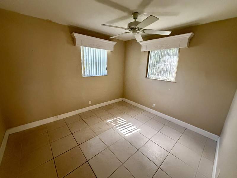 4 bedroom Single Family Residence at 1410 N 67th Terrace, HERITAGE ESTATES SEC TWO, Hollywood — photo 4