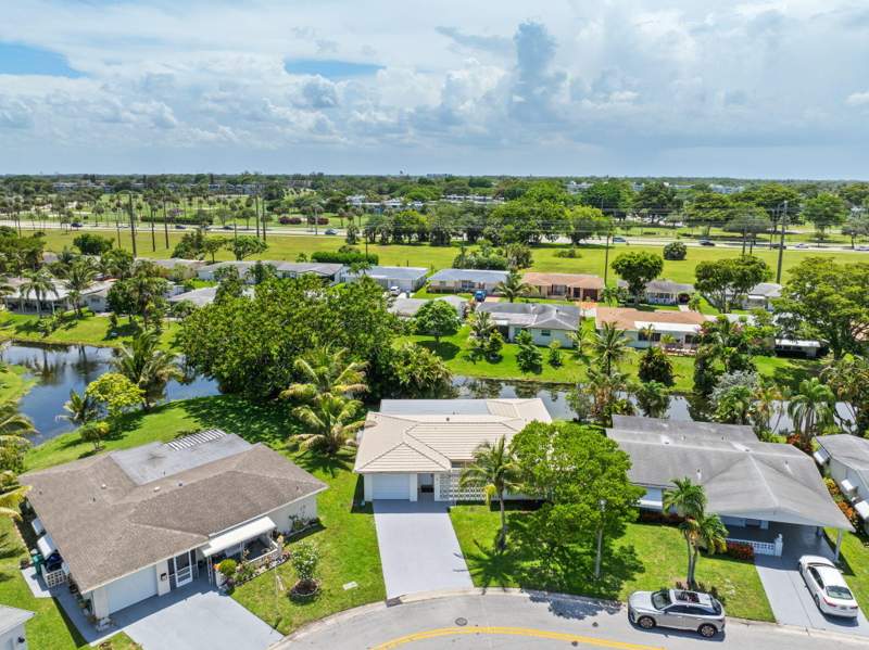 3 bedroom Single Family Residence at 1550 NW 70th Terrace, Paradise Gardens Sec 3, Margate — photo 3
