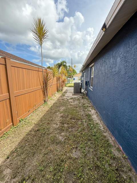 2630 W 28th Street, Riviera Beach FL - photo 18 of 19