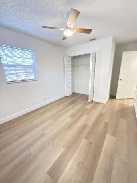 2630 W 28th Street, Riviera Beach FL - photo 8 of 19