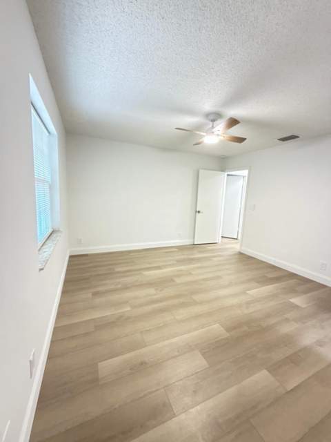 2630 W 28th Street, Riviera Beach FL - photo 11 of 19