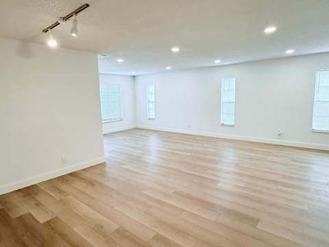 2630 W 28th Street, Riviera Beach FL - photo 6 of 19