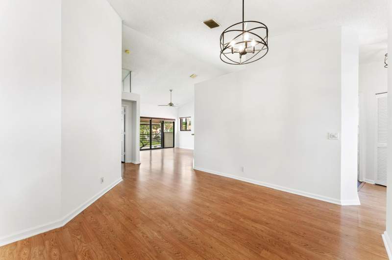 3 bedroom Condominium at 18 Vía De Casas Sur #205, South Lake Conds One, Boynton Beach — photo 4