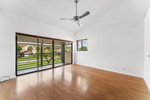 18 Vía De Casas Sur #205, Boynton Beach FL - photo 8 of 32