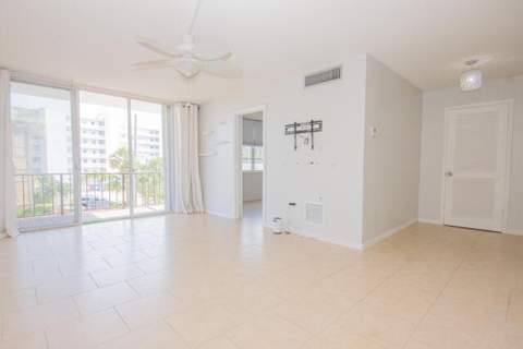301 Croton Avenue #303, Lantana FL - photo 17 of 39