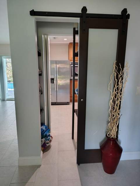 4811 Dorchester Mews, Haverhill FL - photo 7 of 57