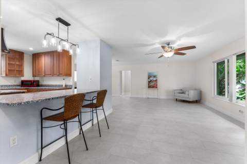 4811 Dorchester Mews, Haverhill FL - photo 8 of 57