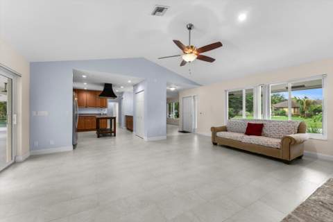 4811 Dorchester Mews, Haverhill FL - photo 16 of 57