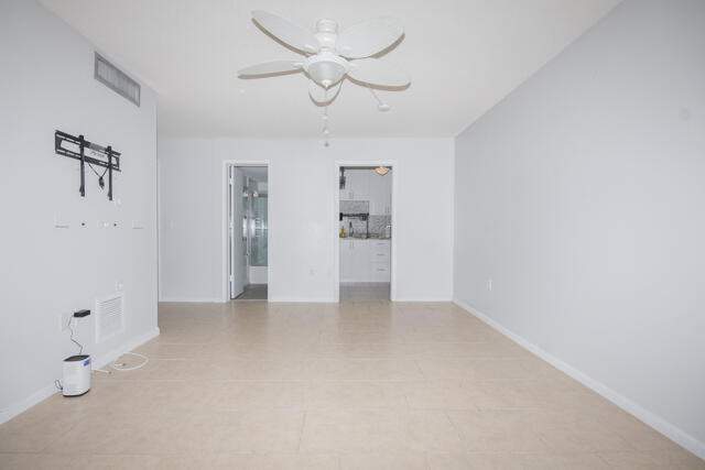 1 bedroom Condominium at 301 Croton Avenue #303, Croton Harbor Condo, Lantana — photo 4