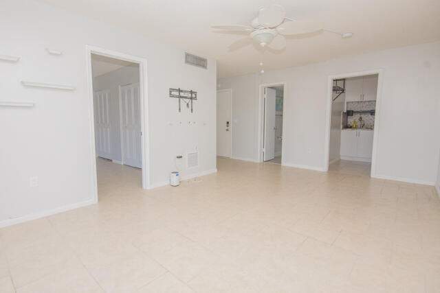 1 bedroom Condominium at 301 Croton Avenue #303, Croton Harbor Condo, Lantana — photo 3