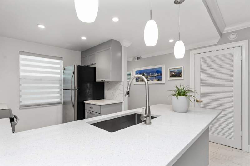 2 bedroom Condominium at 9780 Marina Boulevard #421, Sandalfoot South, Boca Raton — photo 5