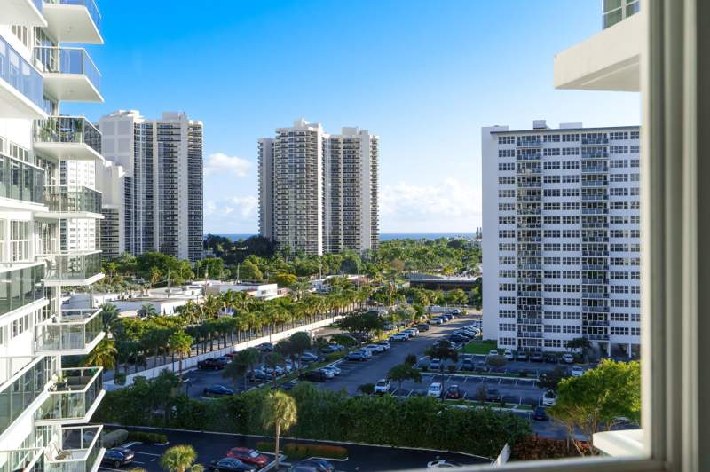 1 bedroom Stock Cooperative at 3300 NE 36th Street #920, Coral Ridge Towers East Co-Op, Fort Lauderdale — photo 4