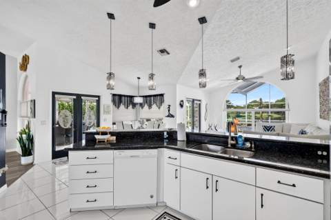 1921 NE Acapulco Drive, Jensen Beach FL - photo 13 of 66
