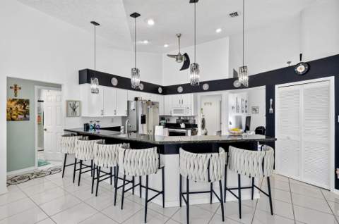 1921 NE Acapulco Drive, Jensen Beach FL - photo 15 of 66