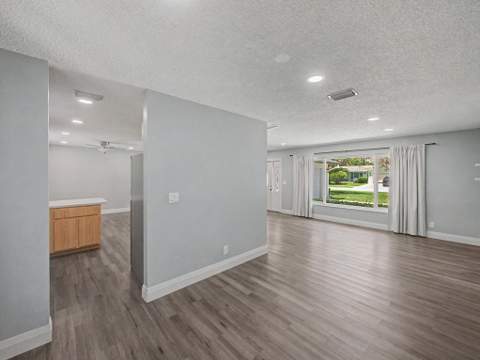 126 Chapel Lane, Tequesta FL - photo 12 of 34