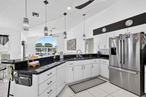 1921 NE Acapulco Drive, Jensen Beach FL - photo 14 of 66