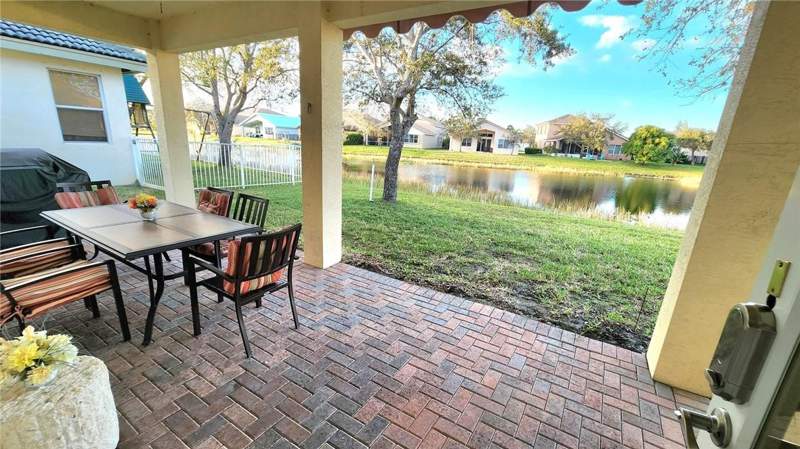 3 bedroom Single Family Residence at 1807 SW Jamesport Drive, Fourth Replat Of Portofino Isles, Port St. Lucie — photo 2
