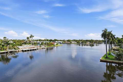 1839 Middle River Drive #302, Fort Lauderdale FL - photo 19 of 35