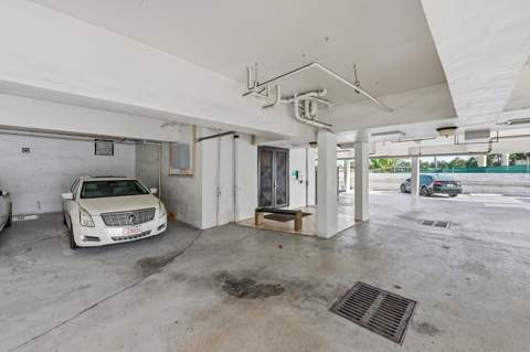 1839 Middle River Drive #302, Fort Lauderdale FL - photo 24 of 35