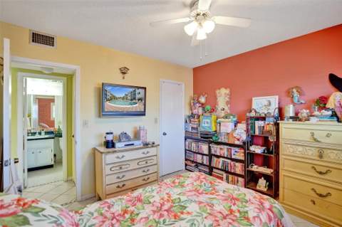 1461 S Ocean Boulevard #303, Lauderdale-By-The-Sea FL - photo 15 of 28