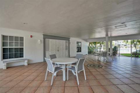 1461 S Ocean Boulevard #303, Lauderdale-By-The-Sea FL - photo 21 of 28
